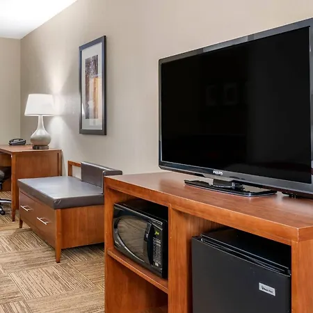 Comfort Suites Urbana Champaign, University Area