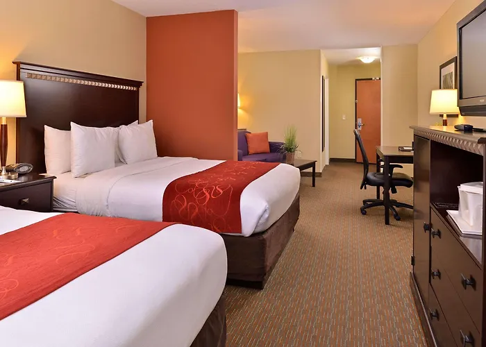Comfort Urbana Champaign, Area 5*