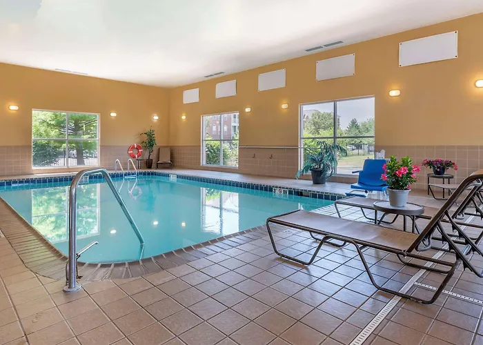 Comfort Urbana Champaign, Area Hotel 5*