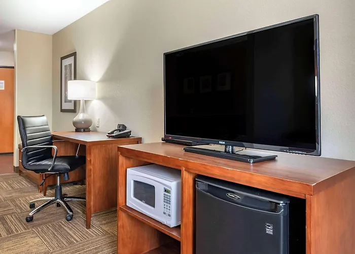 Comfort Urbana Champaign, Area 5* Champaign