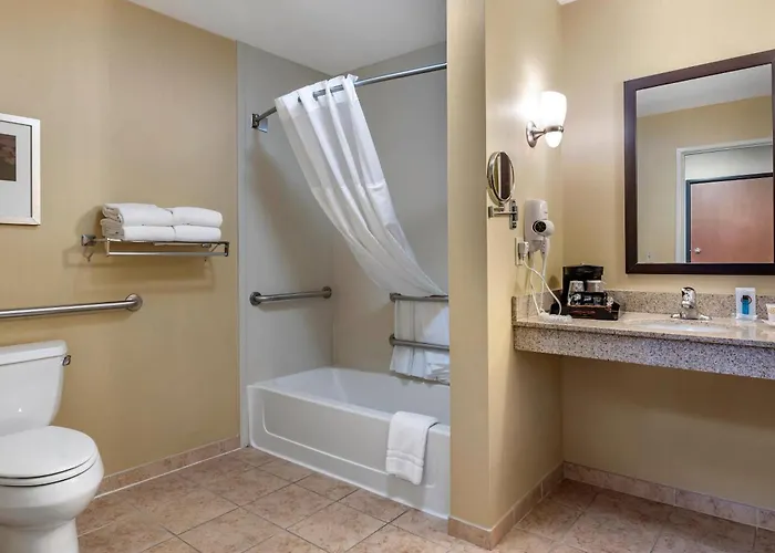 Comfort Urbana Champaign, Area 5* Champaign